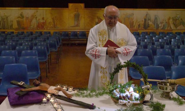 Święcenie pokarmów, ks. Wiesław Słowik SJ