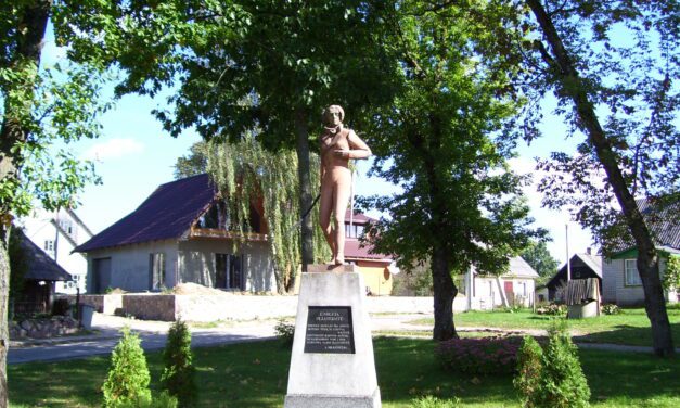 Kapitan Emilia Plater, Ewa i Bogumił Liszewscy